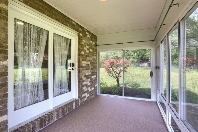 Building Photo - 4912 Follins Ct