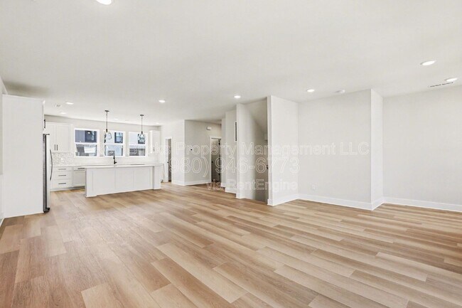 Building Photo - 7920 Sansom Cir