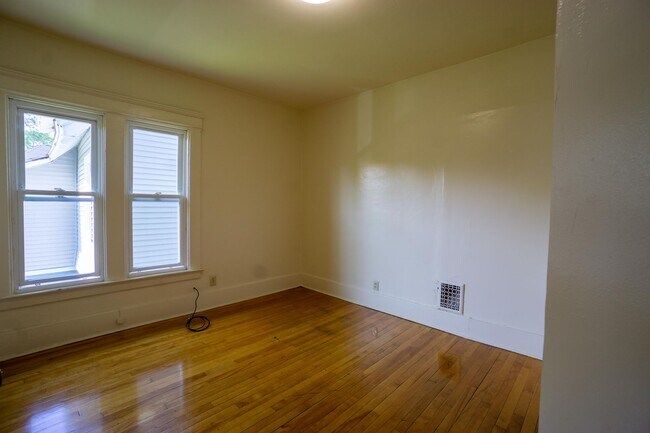 Building Photo - 971 Lancaster Ave