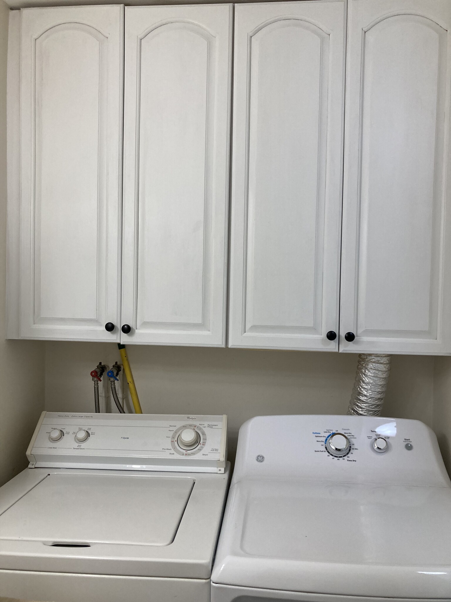 Washer and dryer inside bathroom - 2415 Ala Wai Blvd