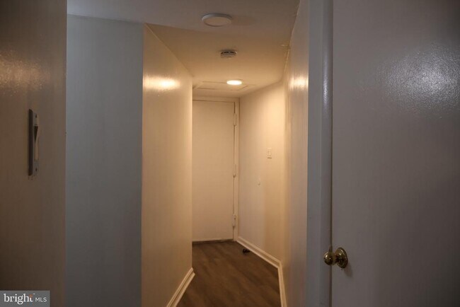 Building Photo - 5218 Caroline Cir