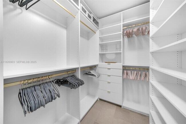 Building Photo - 88 SW 7th St