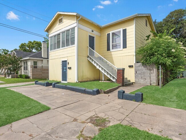 Primary Photo - 1811 39th St