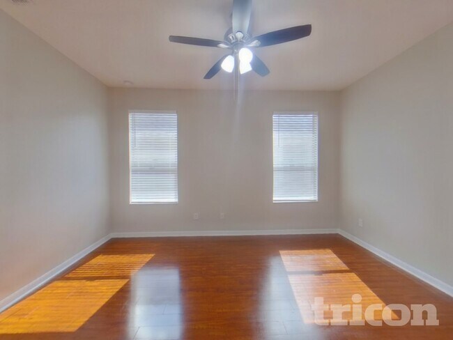 Building Photo - 304 Churchill Downs Blvd