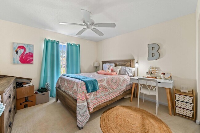 Building Photo - 865 SE Westminster Pl