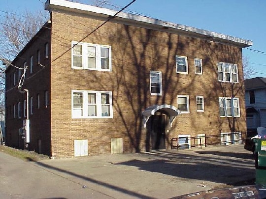 Building Photo - 920 N Church St