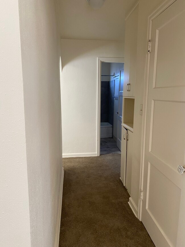 Building Photo - 1415 18th St NE