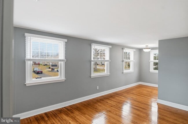 Building Photo - 40 Lee St