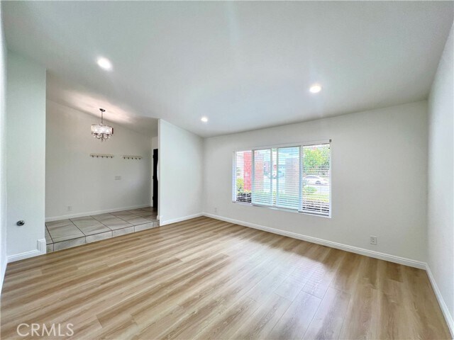 Building Photo - 1545 Meadow Glen Rd