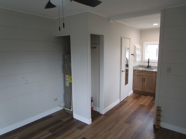 Building Photo - 0521