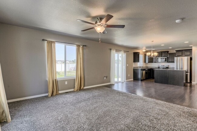 Building Photo - 1748 Ruddlesway Dr