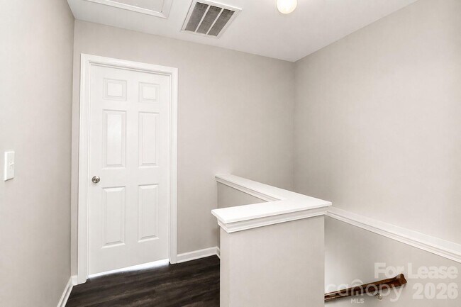 Building Photo - 17633 Delmas Dr