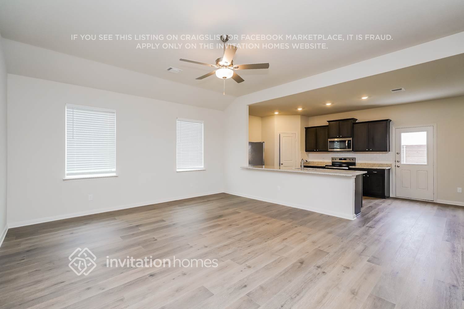 Building Photo - 10033 Pilot Pl