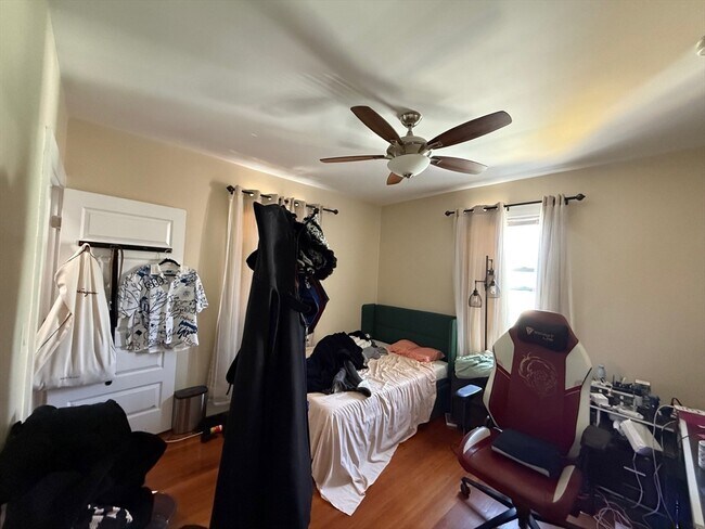 Building Photo - 29 Montcalm Ave