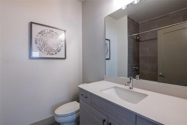 Building Photo - 37 Reynolds Square Ln