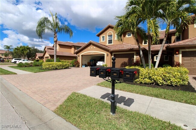 Building Photo - 6657 Alden Woods Cir