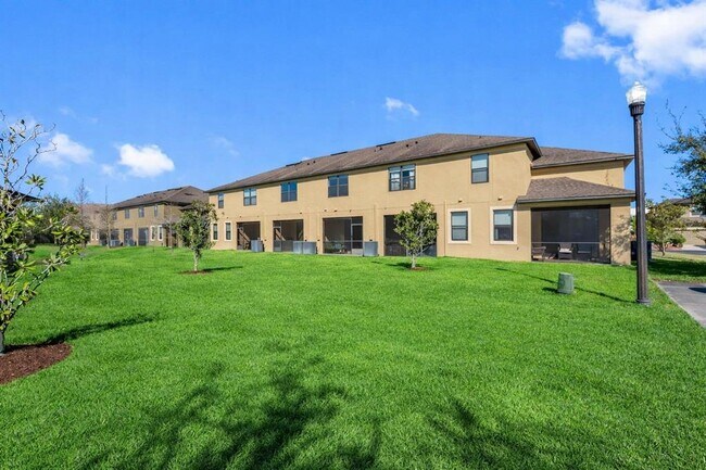 Building Photo - 5167 Bay Isle Cir