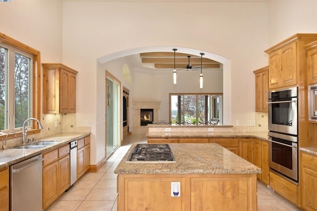 Building Photo - 12859 Austin Forest Cir