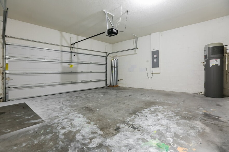 Building Photo - 7403 Turtle View Dr