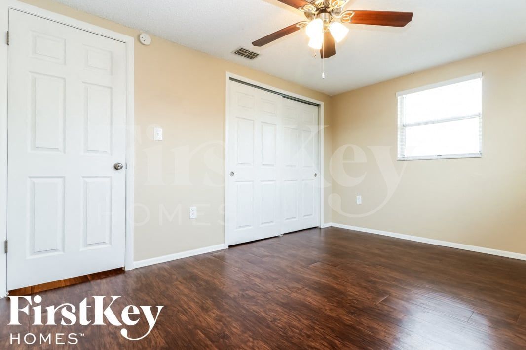 Building Photo - 7124 Cay Dr