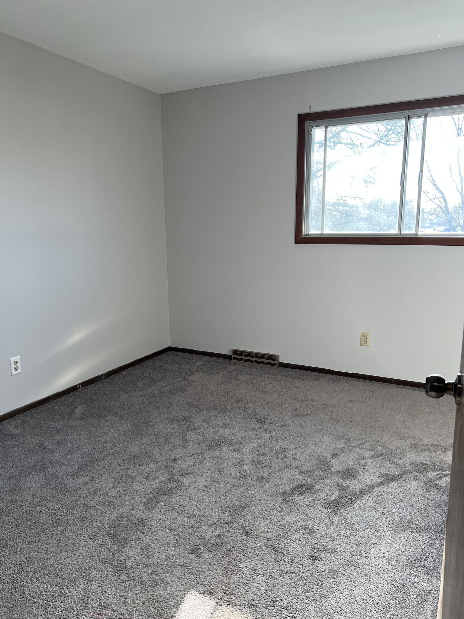 Bedroom 1 - W165N11482 Royal Ct