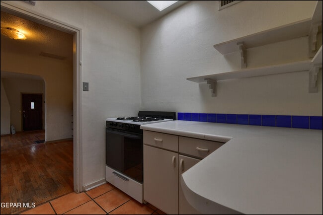 Building Photo - 1100 Kelly Way