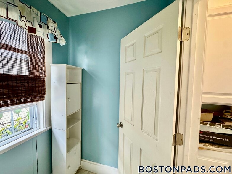 Building Photo - 214 Washington St