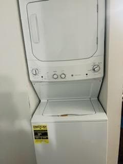 Building Photo - 9837 Walnut St