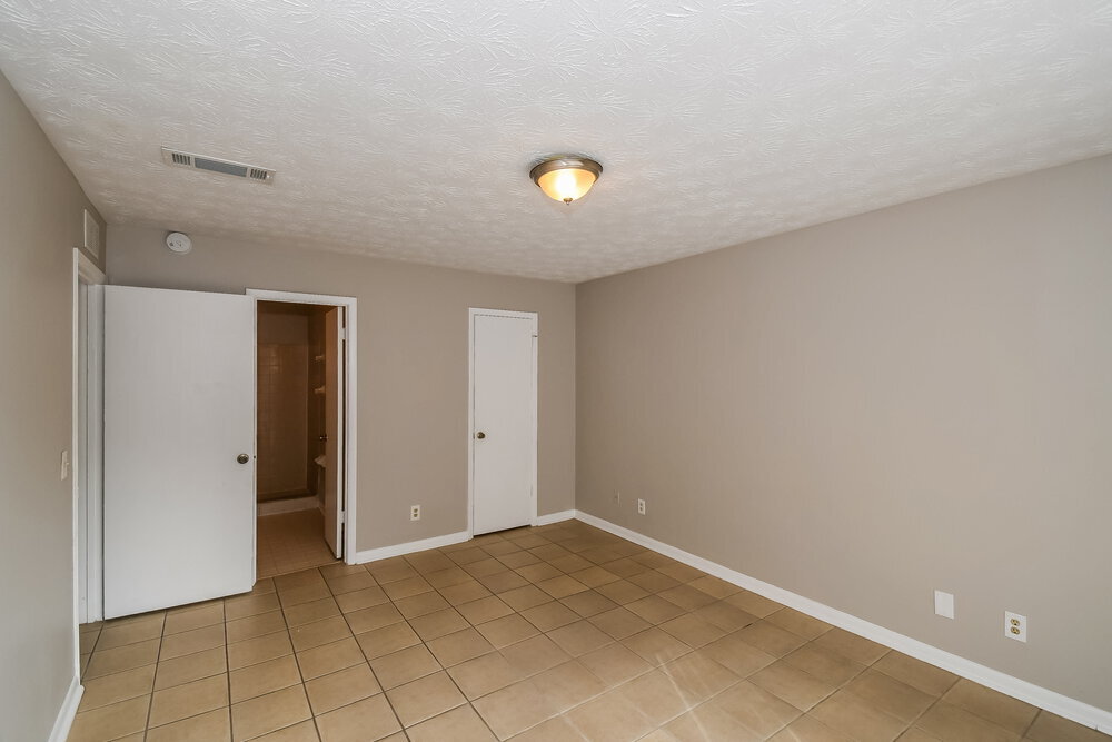Building Photo - 3610 N Ride Dr