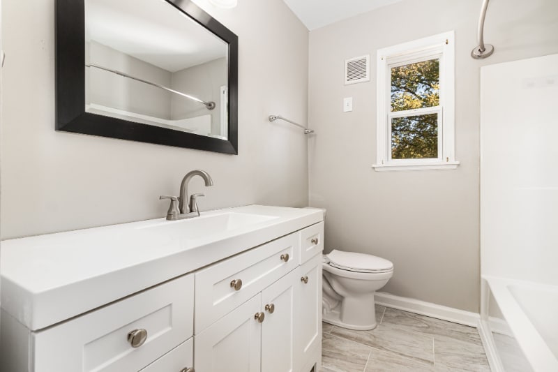 Building Photo - 6416 Walnut Dr