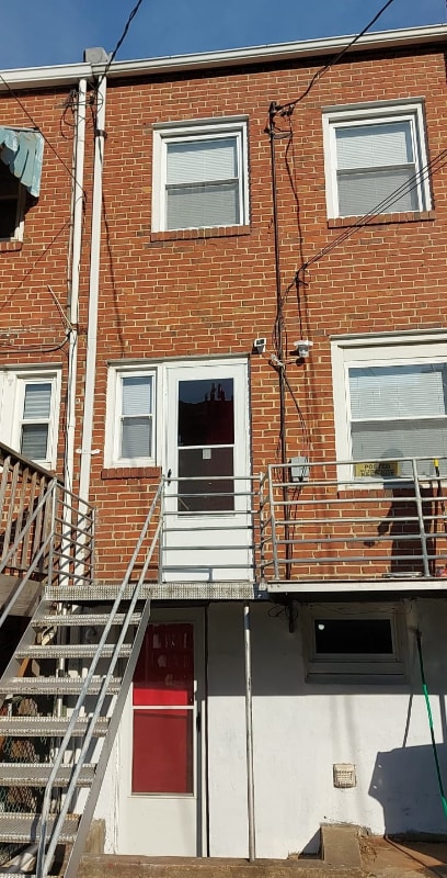 Building Photo - 1114 Anglesea St