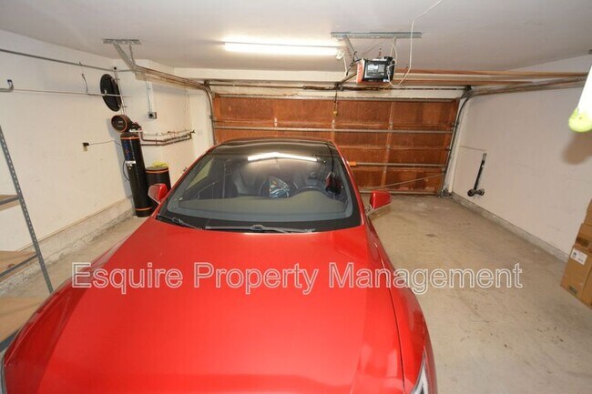 Building Photo - 2847 Harbor Blvd