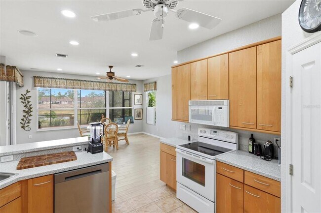 Building Photo - 2499 Silver Palm Rd