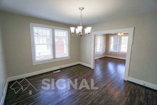 Building Photo - 1785 Steiner Ave SW