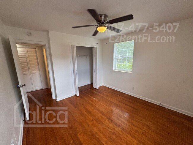 Building Photo - 2527 Blueberry Ln