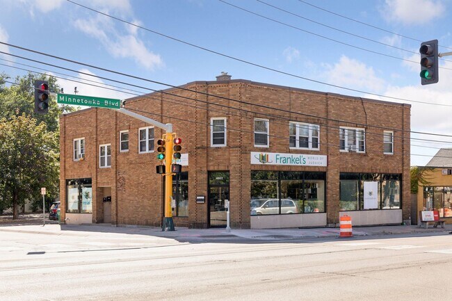 Building Photo - 3004 Ottawa Ave S