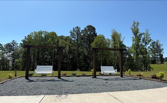 Building Photo - 331 David Hl Dr