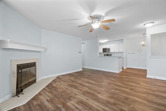 Building Photo - 2 Bed 2 Bath Condo for Rent in Norfolk!