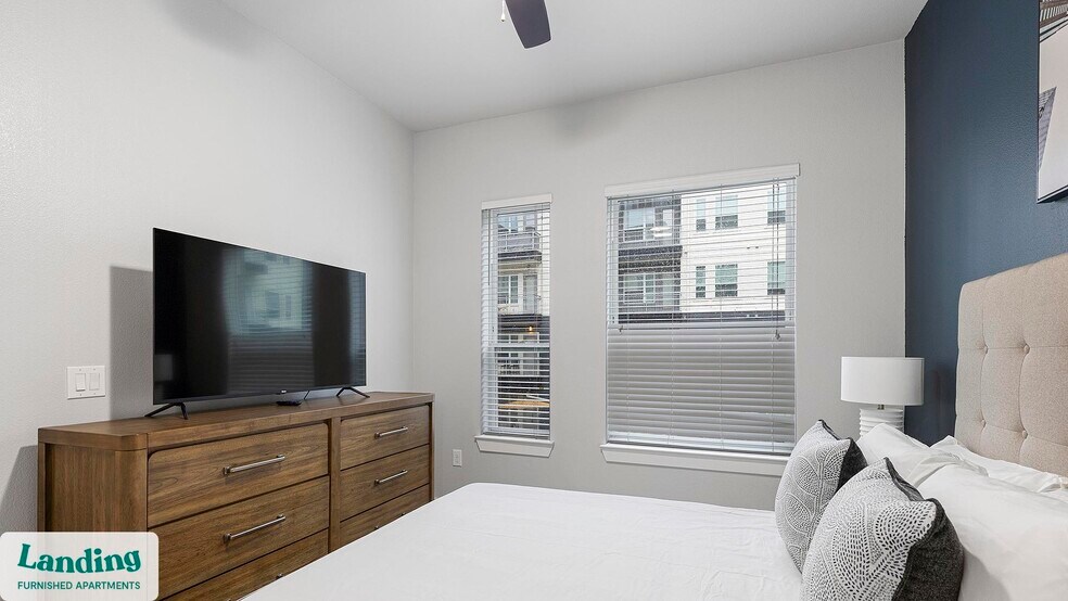 Building Photo - 3501 Ross Ave