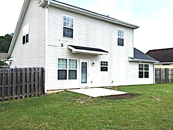 Building Photo - 1523 Bradley Blvd