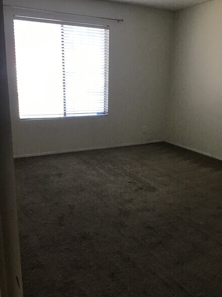 Building Photo - 43376 Cook St