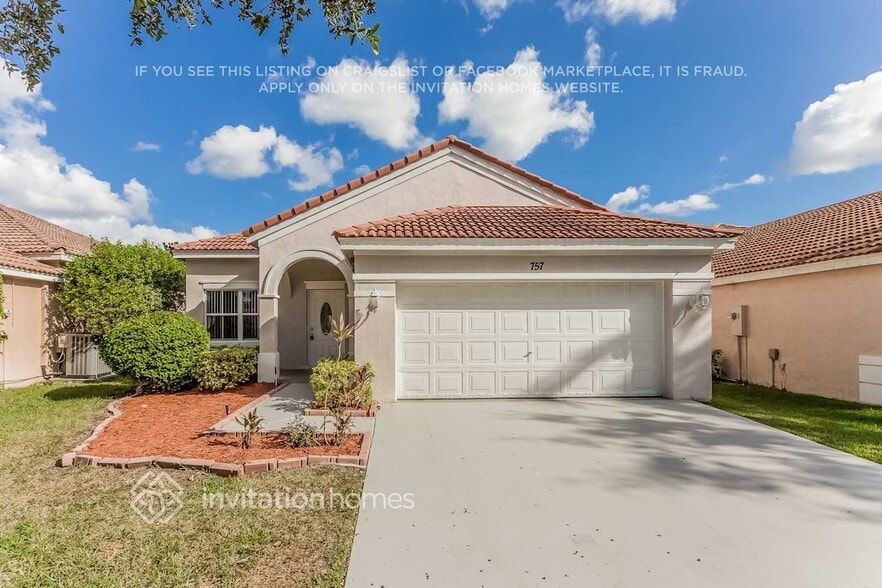Primary Photo - 757 Tanglewood Cir