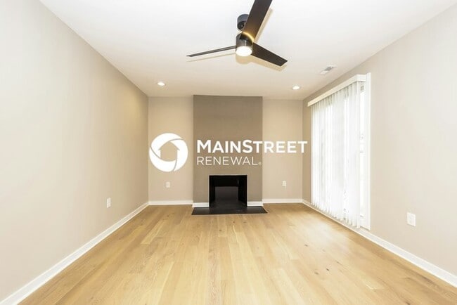 Building Photo - 3 Bedroom Pet-Friendly Home in Nashville, ...