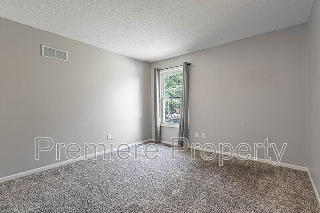 Building Photo - 14651 W 141st Dr