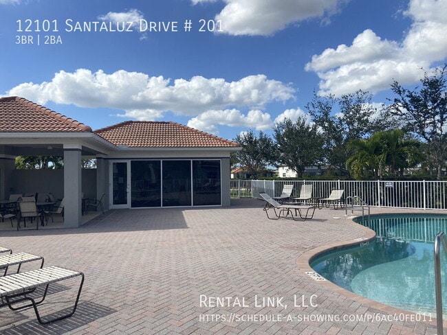 Building Photo - 12101 Santaluz Dr