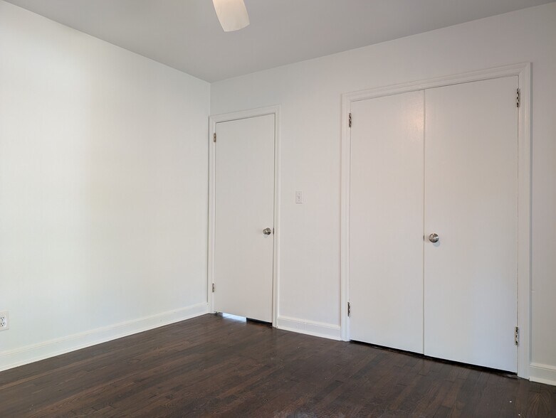 Bed #1 - 1096 Oakfield Dr SE