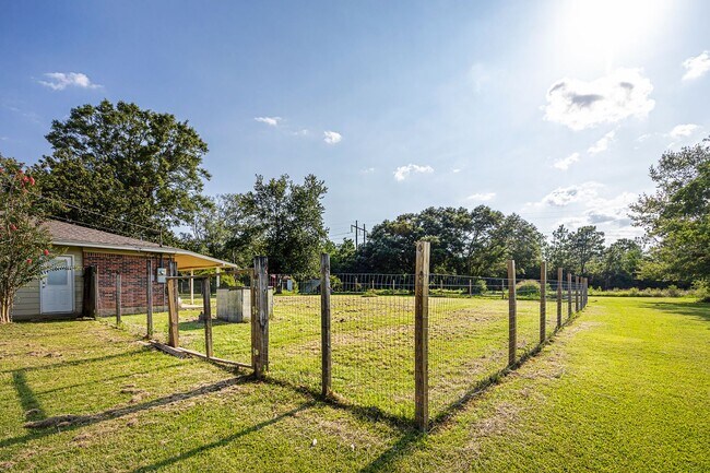 Building Photo - 5836 Slater Cir