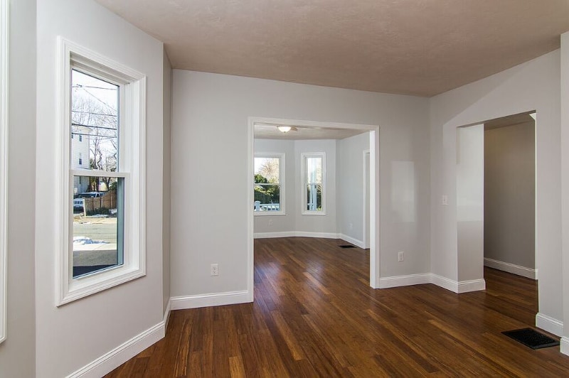 Building Photo - 10 Giles Ave