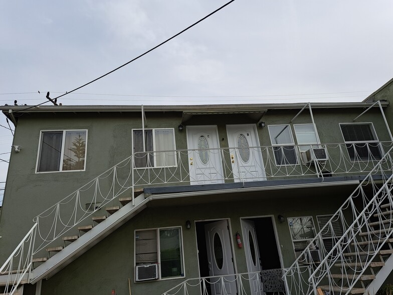 Building Photo - 630 Westbourne Dr