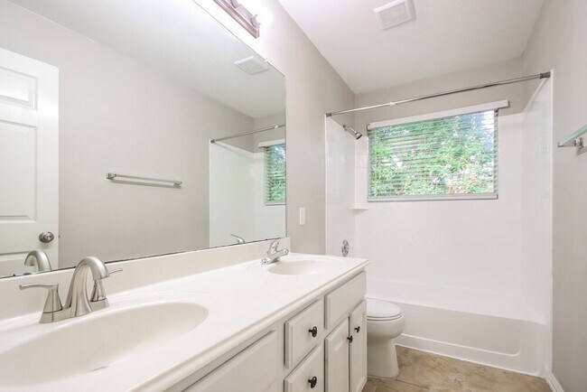 Building Photo - 20914 Lake Park Trail